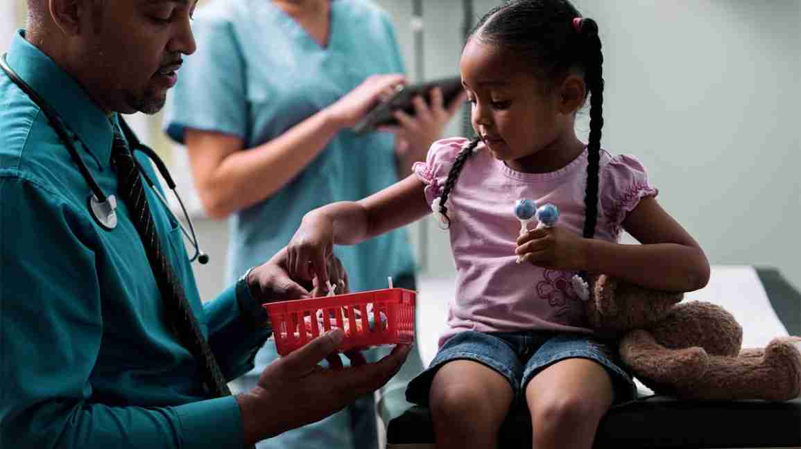 child getting healthcare through Medicare for kids